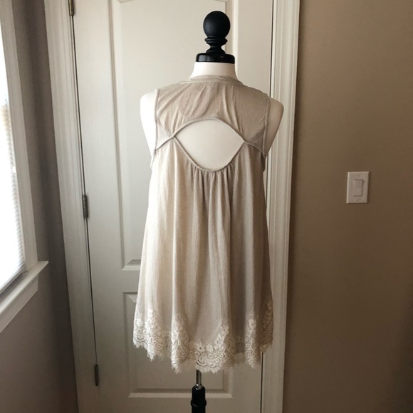 Umgee Free Flowing Top - Picture 2 of 4